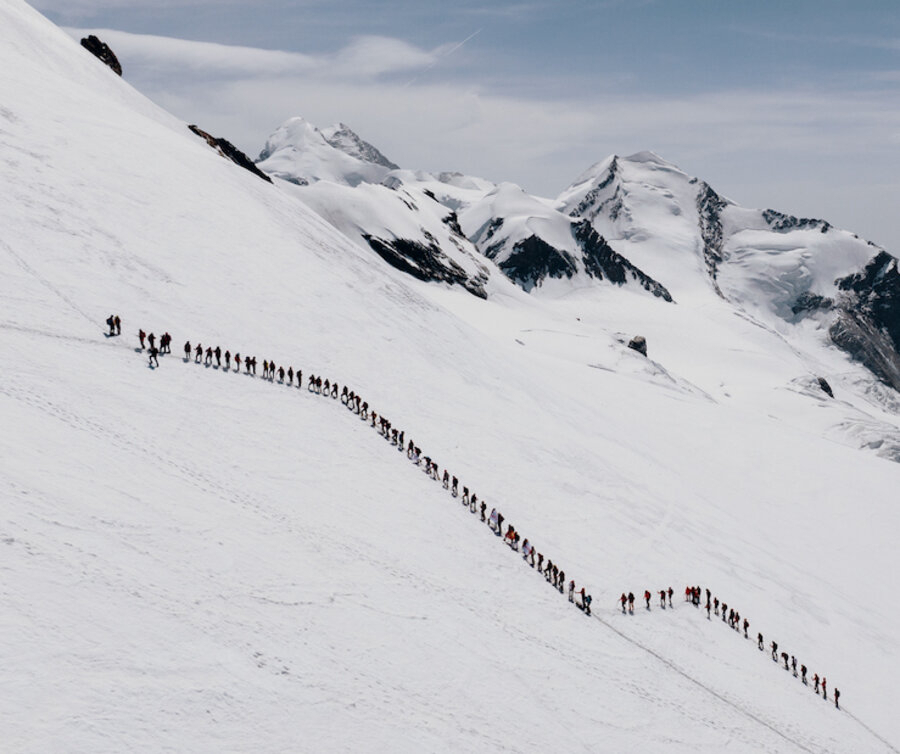 장하다 이시영, 스위스 해발4164m 인간띠 신기록