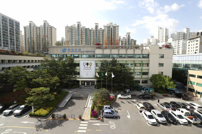 강남구청.