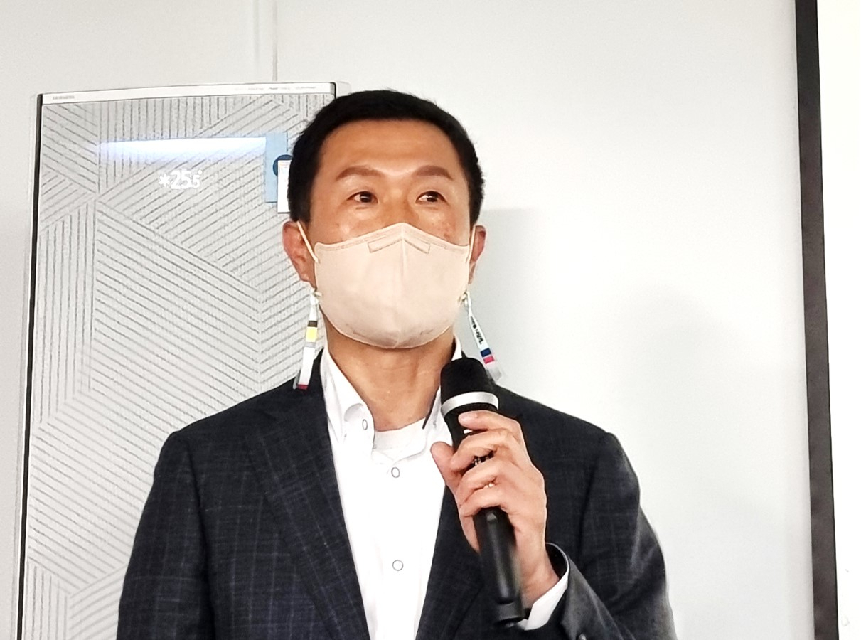노수혁 삼성전자 생활가전사업부 상무가 무풍에어컨 제품을 설명하고 있다. 김지헌 기자