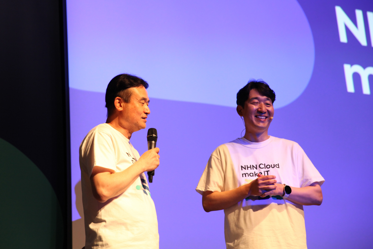 백도민, 김동훈 NHN클라우드 공동대표는 28일 서울 삼성동 그랜드 인터컨티넨탈 서울 파르나스에서 열린 클라우드 컨퍼런스 ‘NHN Cloud make IT’에서 그동안의 성과와 사업 전략을 발표했다. [NHN클라우드 제공]