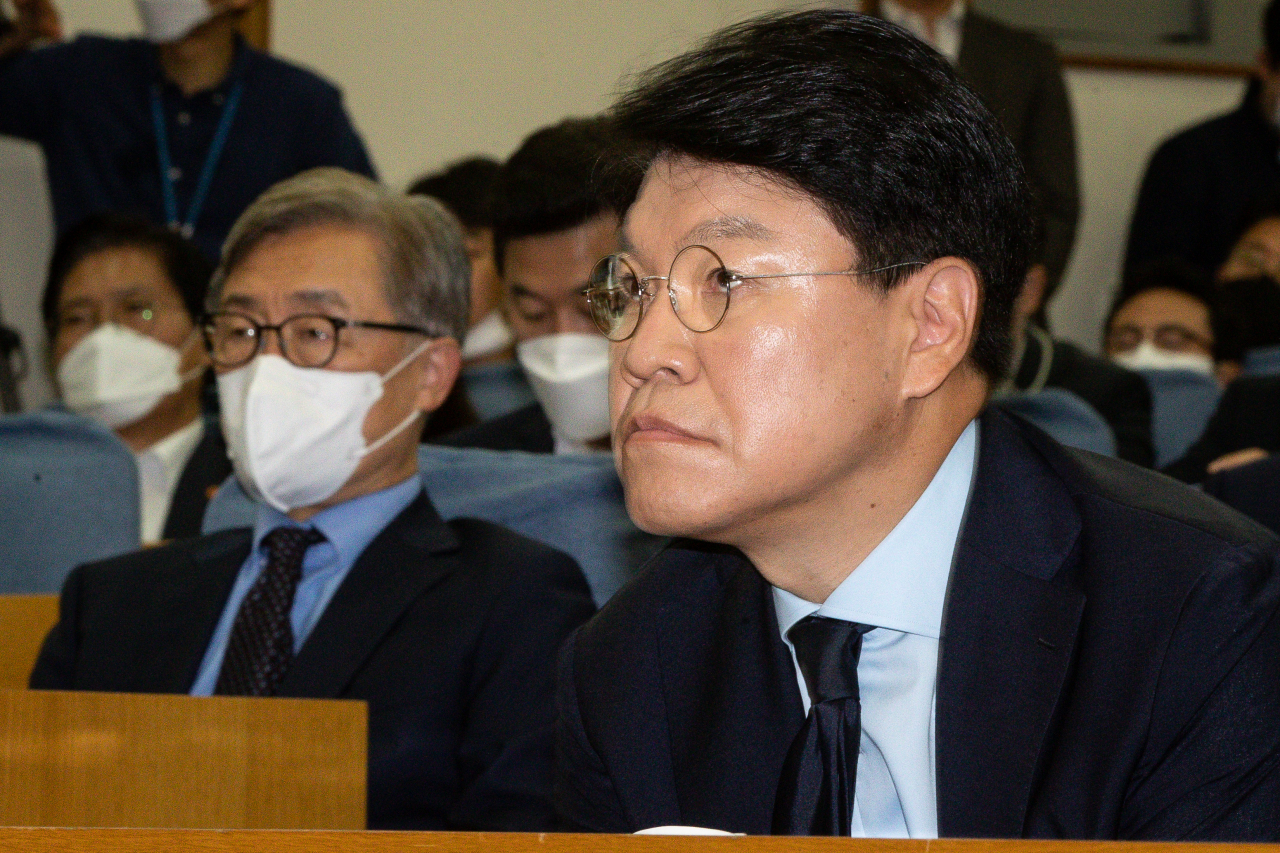 장제원 국민의힘 의원이 27일 서울 여의도 국회 의원회관에서 열린 당내 의원모임인 '대한민국 미래혁신포럼'에 참석해 자리에 앉아 있다. [연합]