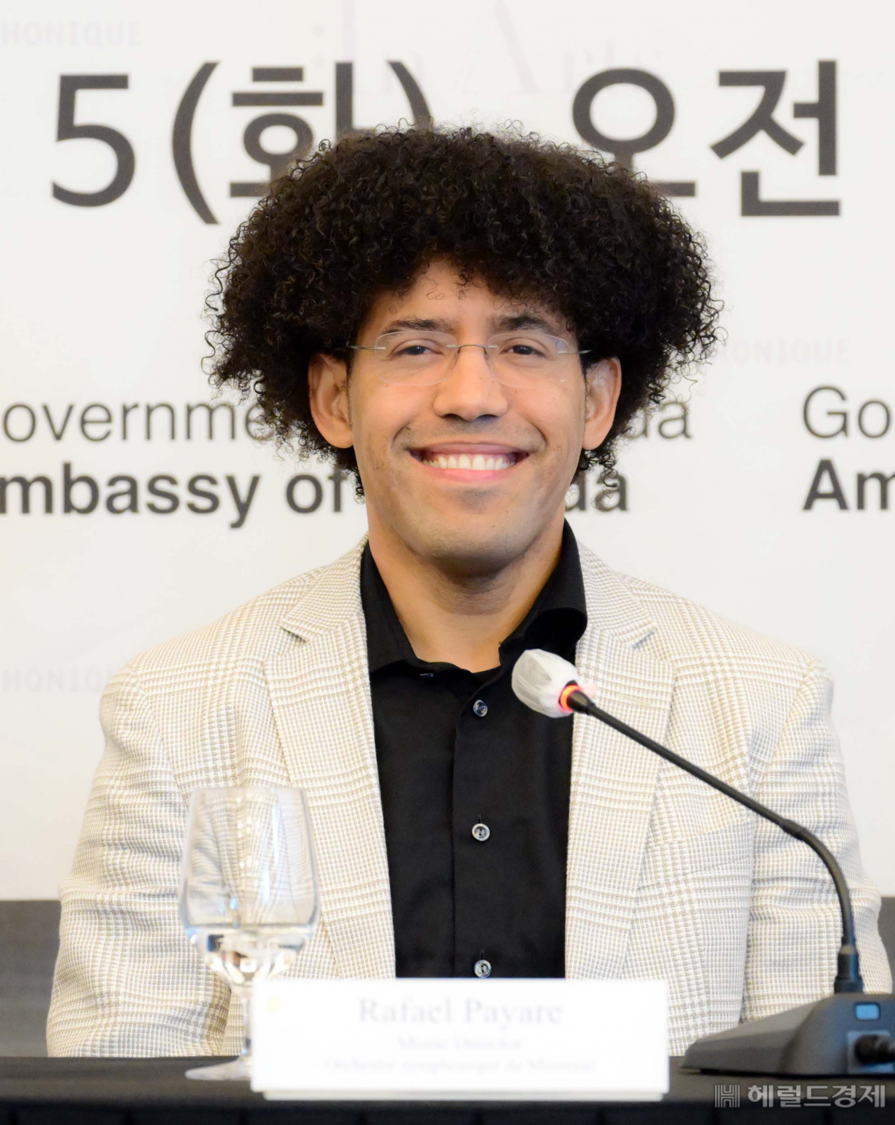라파엘 파야레 몬트리올 심포니 오케스트라 음악감독. 이상섭 기자