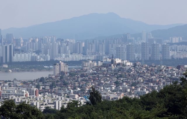 남산에서 바라본 서울 시내 아파트의 모습. [연합]