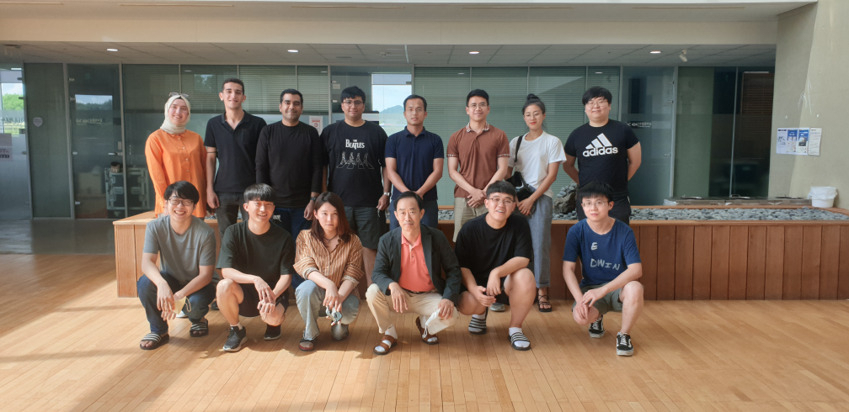 KAIST 전산학부 한동수 교수 연구팀.[KAIST 제공]