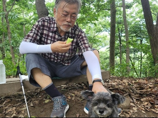 [문재인 전 대통령 인스타그램]