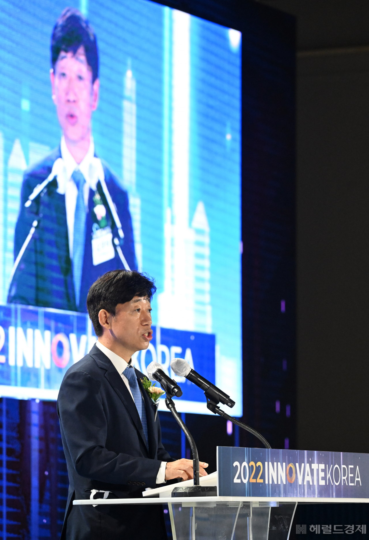 13일 고려대학교 세종캠퍼스에서 열린 ‘이노베이트코리아 2022’에서 오태석 과학기술정보통신부 차관이 축사를 하고 있다. 그는 지금은 과학기술이 안전과 번영을 담보하는 ‘팍스 테크니카(Pax Technica)’ 시대로, 기술을 가진자만이 살아남을 수 있는 사회가 됐다고 말했다. 그러면서 우리의 강점을 가진 초격차 기술을 확보하는 것이 무엇보다 중요한 시점이라고 역설했다. [세종=임세준 기자]