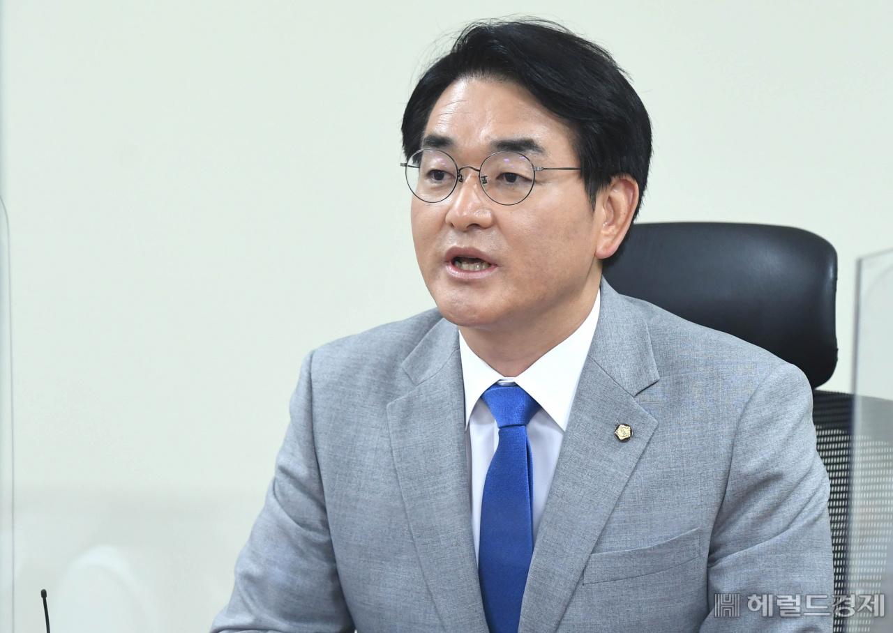 박용진 더불어민주당 의원이 당 대표 출마기자회견을 갖고 있다. 이상섭 기자