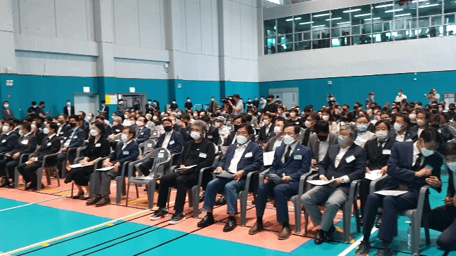 그의 추념식에는 평소 그를 아끼던 수많은 사람들이 참석했다. 서인주 기자