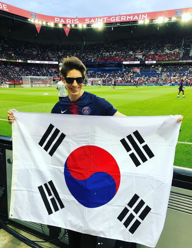 파리생제르망(PSG)의 팬으로 알려진 프랑스 출신 방송인 파비앙. [파비앙 인스타그램 캡처]