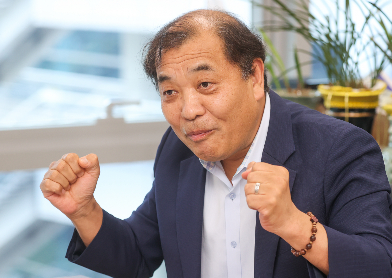 이강택 TBS 대표이사가 지난 6일 서울 마포구 상암동 TBS 교통방송에서 연합뉴스와 인터뷰를 하고 있다. [연합]