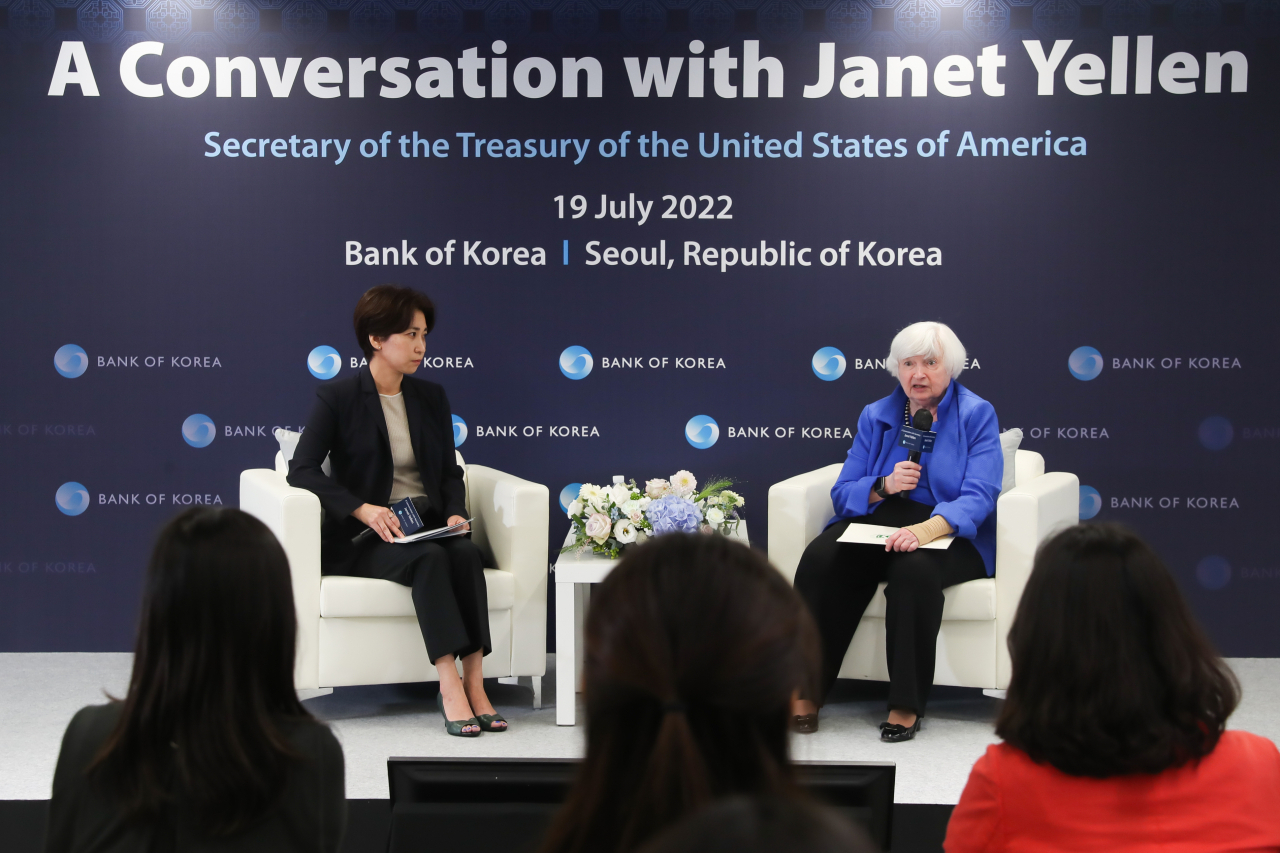 재닛 옐런 미국 재무장관과의 대화 [사진=한국은행 제공]