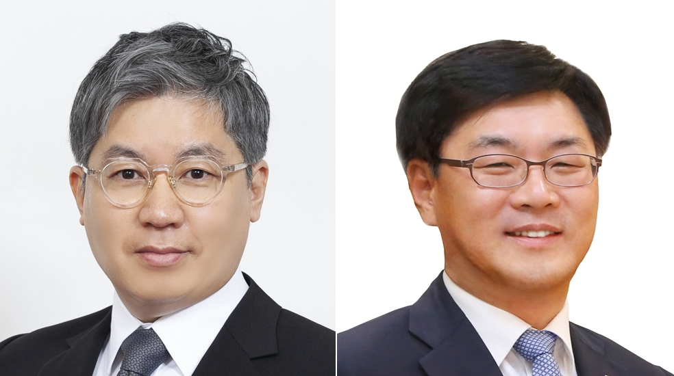 최익훈 대표이사(왼쪽)와 김회언 대표이사 [HDC현대산업개발 제공]