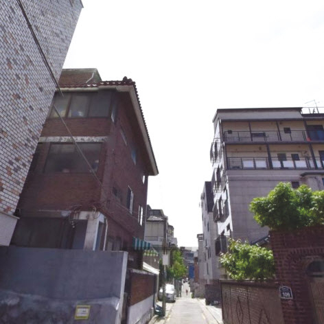 지난해 서울시의 신속통합기획 신청에서 고배를 마셨던 성북구 장위동 장위뉴타운 13구역의 정비사업이 재차 속도를 내고 있다. 사진은 최근 조합이 설립된 13-8구역 일대의 모습. [네이버로드뷰 갈무리]