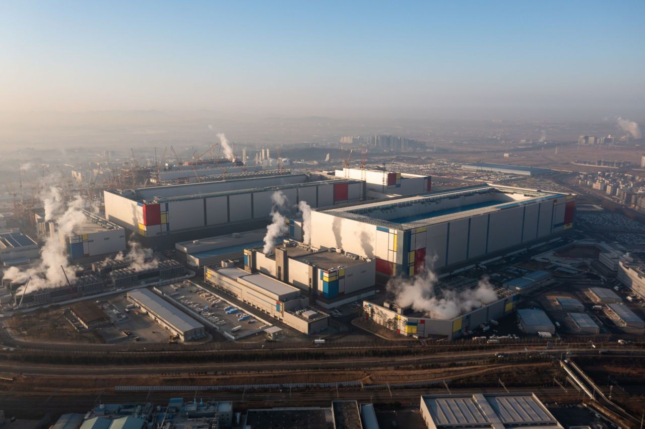 Samsung Electronics' chip-making complex in Pyeongtaek, Gyeonggi Province (Bloomberg)