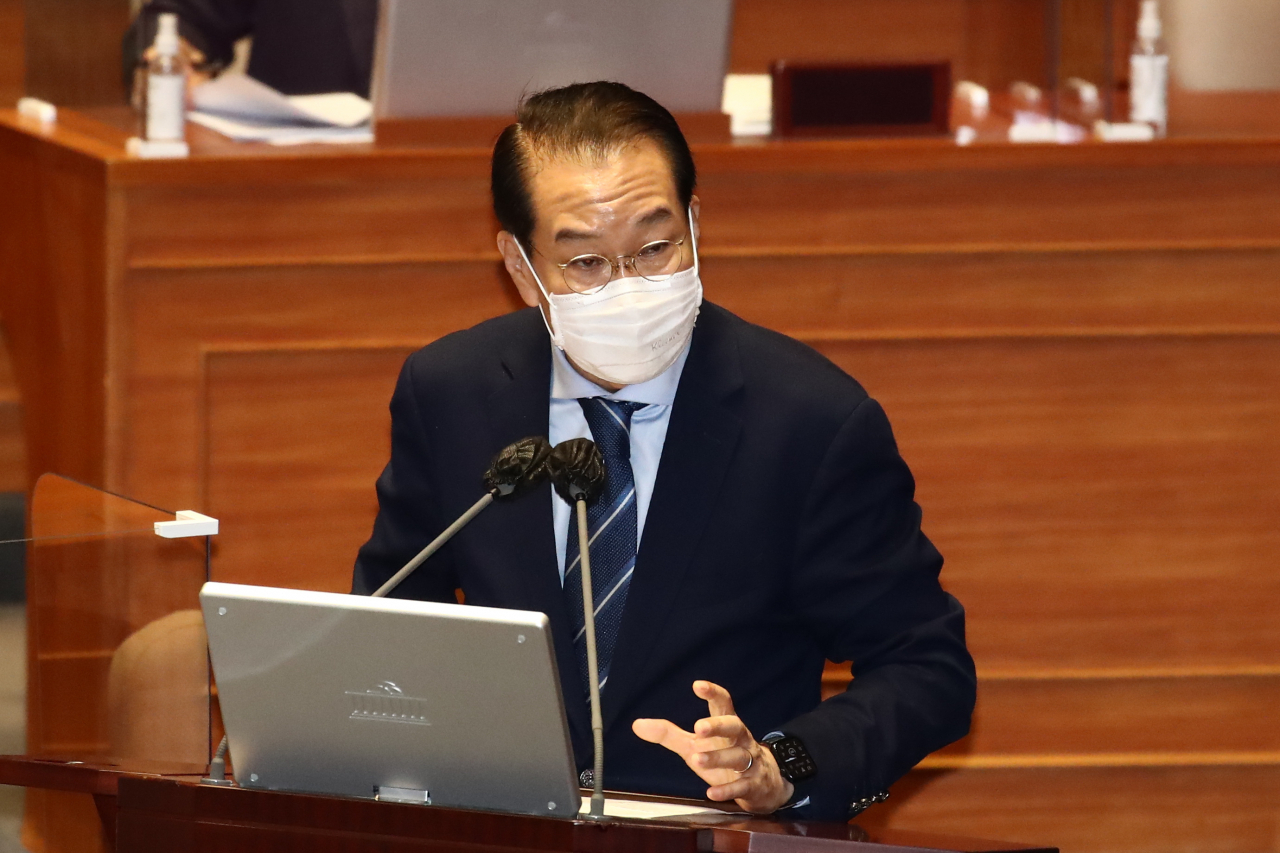 권영세 통일부 장관이 25일 오후 국회에서 열린 정치·외교·통일·안보 분야 대정부질문에서 답변하고 있다. [이상섭 기자]