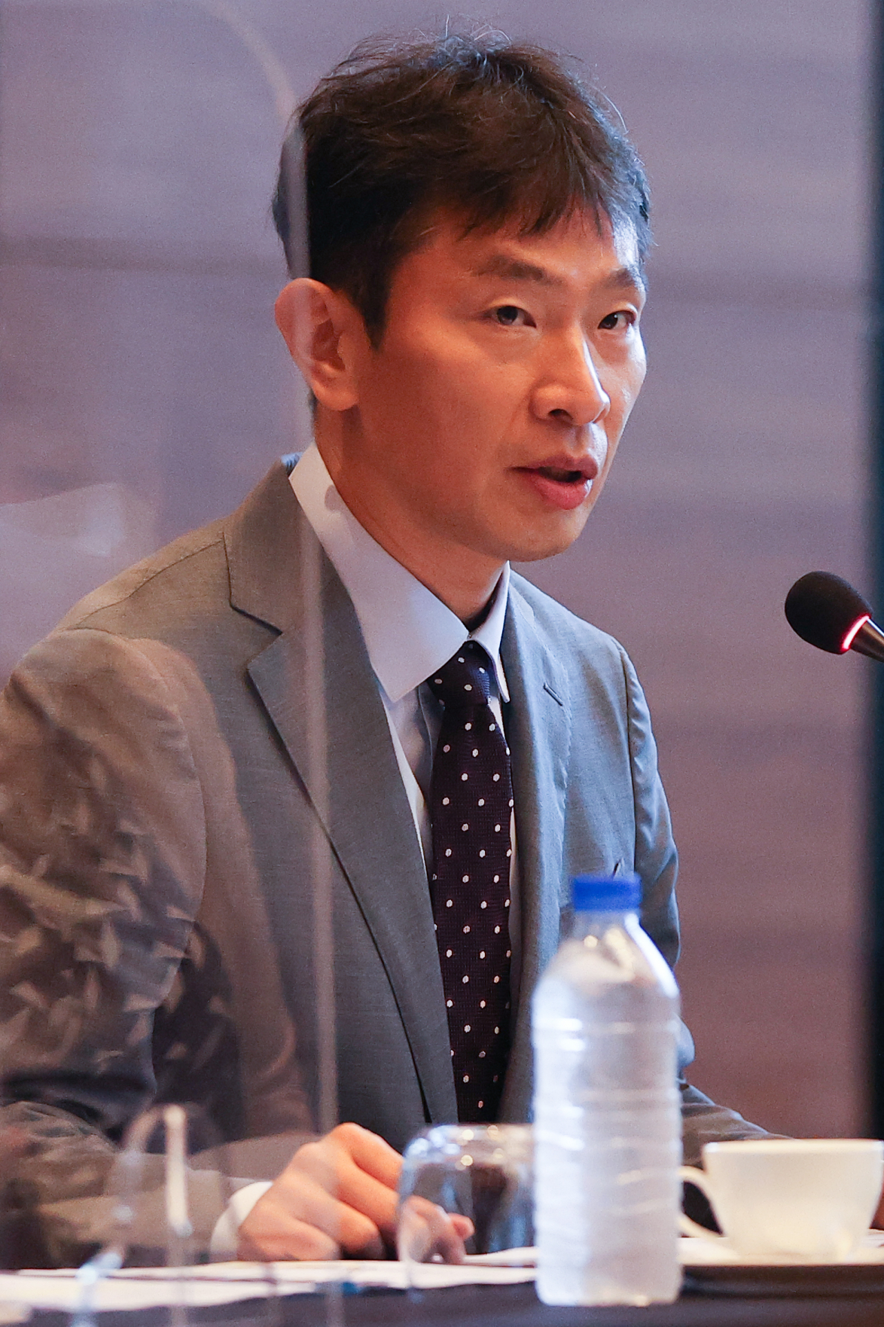 [사진=이복현 금융감독원장이 15일 오전 여의도 콘래드 호텔에서 열린 외국계 금융사 최고경영자 간담회에서 모두발언하고 있다.][연합]