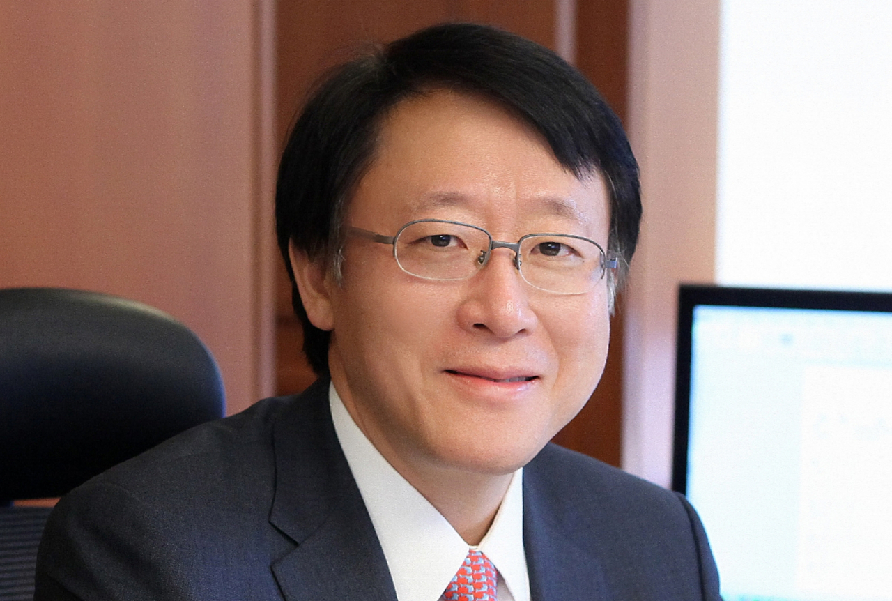 신성환 홍익대 경영학부 교수
