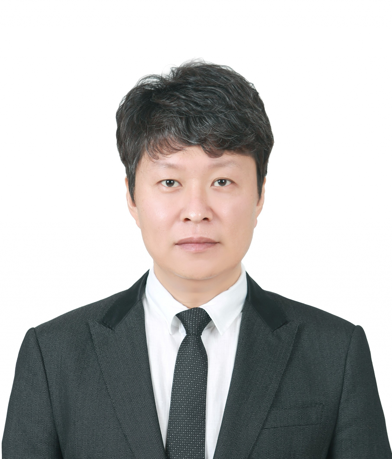 ‘기계학습 표준화 공동조정그룹’ 초대의장으로 선임된 이강준 ETRI 실장.[ETRI 제공]