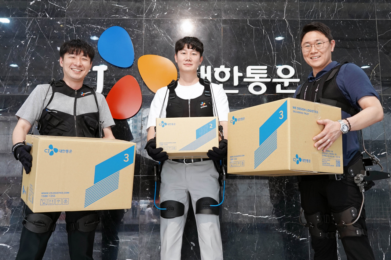 CJ대한통운과 엔젤로보틱스가 공동개발 중인 ‘웨어러블 슈트’. [CJ대한통운 제공]