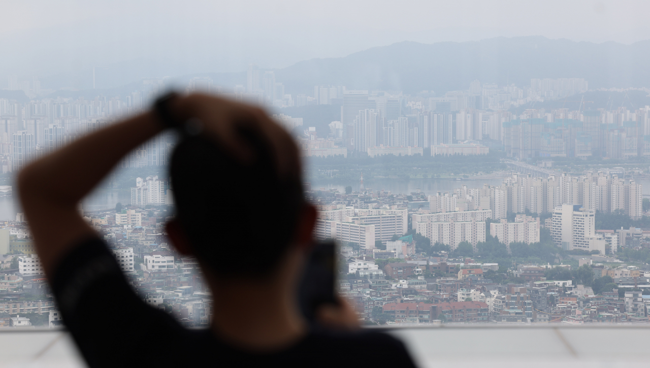 서울 남산에서 바라본 도심 아파트 단지. [연합뉴스]