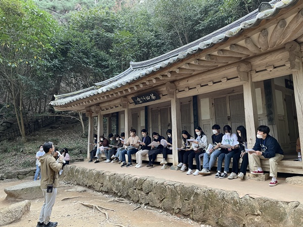 전라남도 강진군 다산초당에서 청렴교육이 진행되고 있다. [강진군 제공]