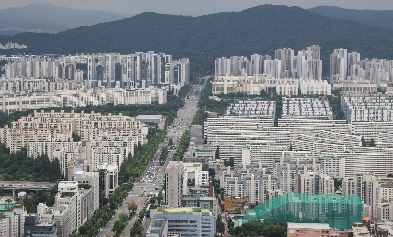 서울 강남구 삼성동 트레이드 타워에서 바라본 서울 시내 아파트 모습. [연합]