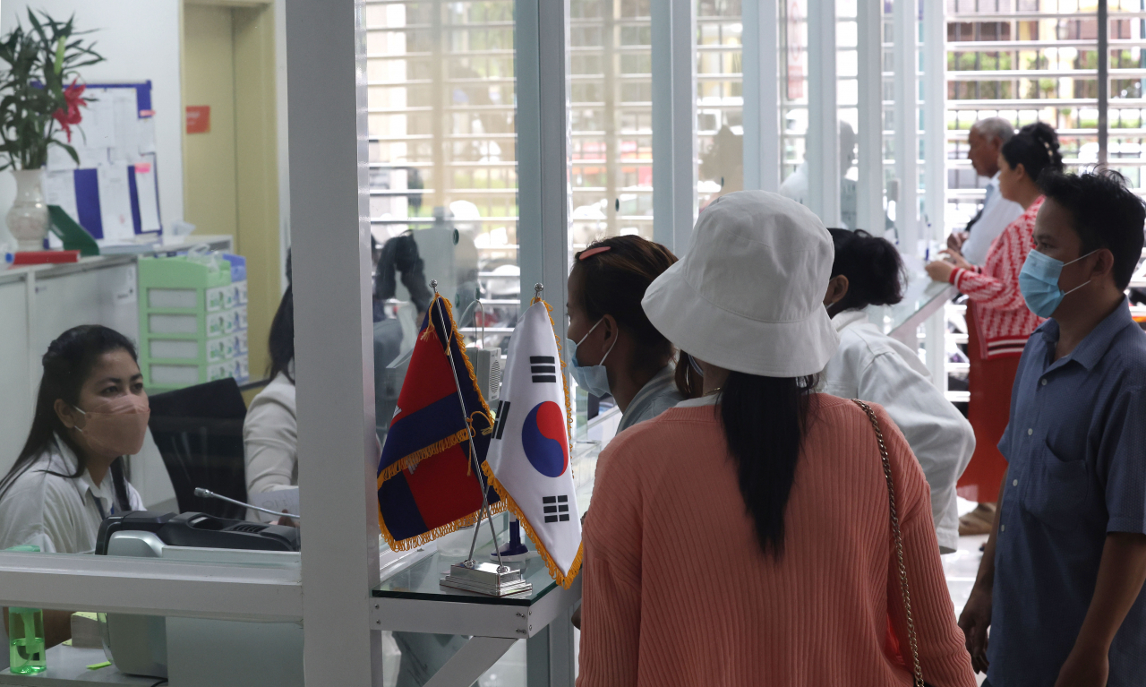 3일 한국 정부,코이카(한국국제협력단)가 지원해 지난 3월 준공된 캄보디아 프놈펜 앙두엉병원 이비인후과 병동의 모습. 앙두엉병원 이비인후과 강화사업은 캄보디아 정부가 이비인후과 전문 인력 부족과 의료 기술의 낙후성을 문제로 한국 정부에 요청해 진행됐다. [연합]