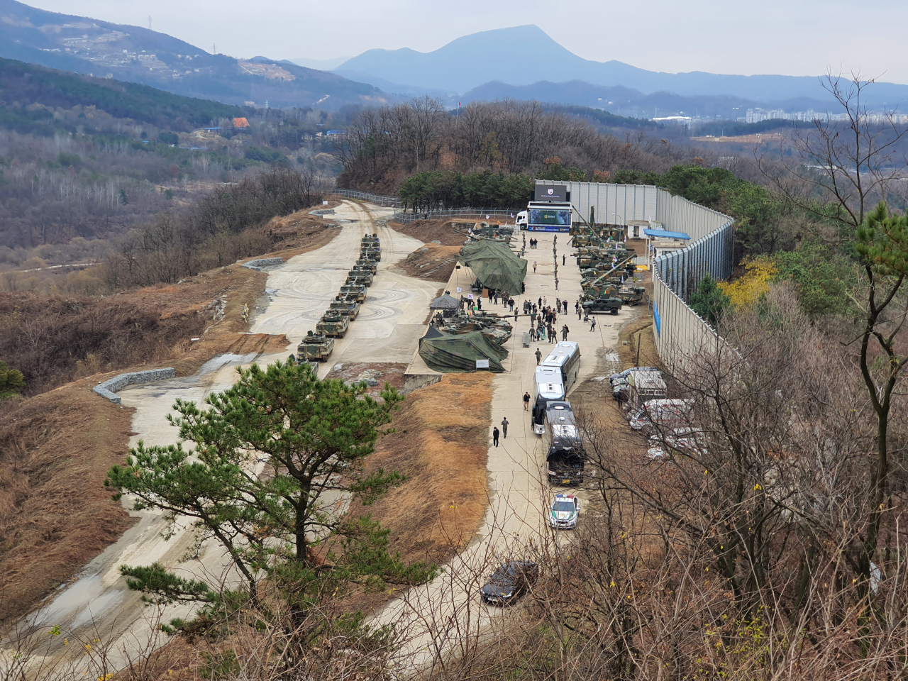 대한민국육군협회는 전날 서울 용산 육군회관에서 ‘DX Korea 2022’ 성공 개최를 위한 전체회의를 열었다고 4일 밝혔다. DX Korea 2020 자료사진. [헤럴드DB]