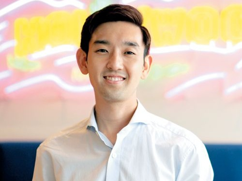 ‘블랙핑크 지킴이’로 알려진 이인섭 마크비전 대표가 260억원 규모의 투자를 유치했다. 마크비전은 온라인에서 판매되는 가짜 블랙핑크 굿즈 등 ‘짝퉁’ 상품·콘텐츠를 감별해주는 AI기업이다. [마크비전]