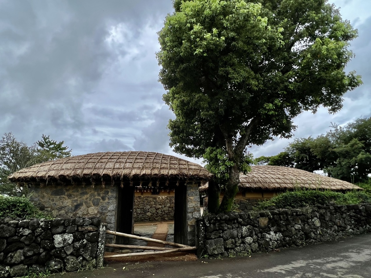Chusa’s house in exile on Jeju Island (Jang Ji-young)