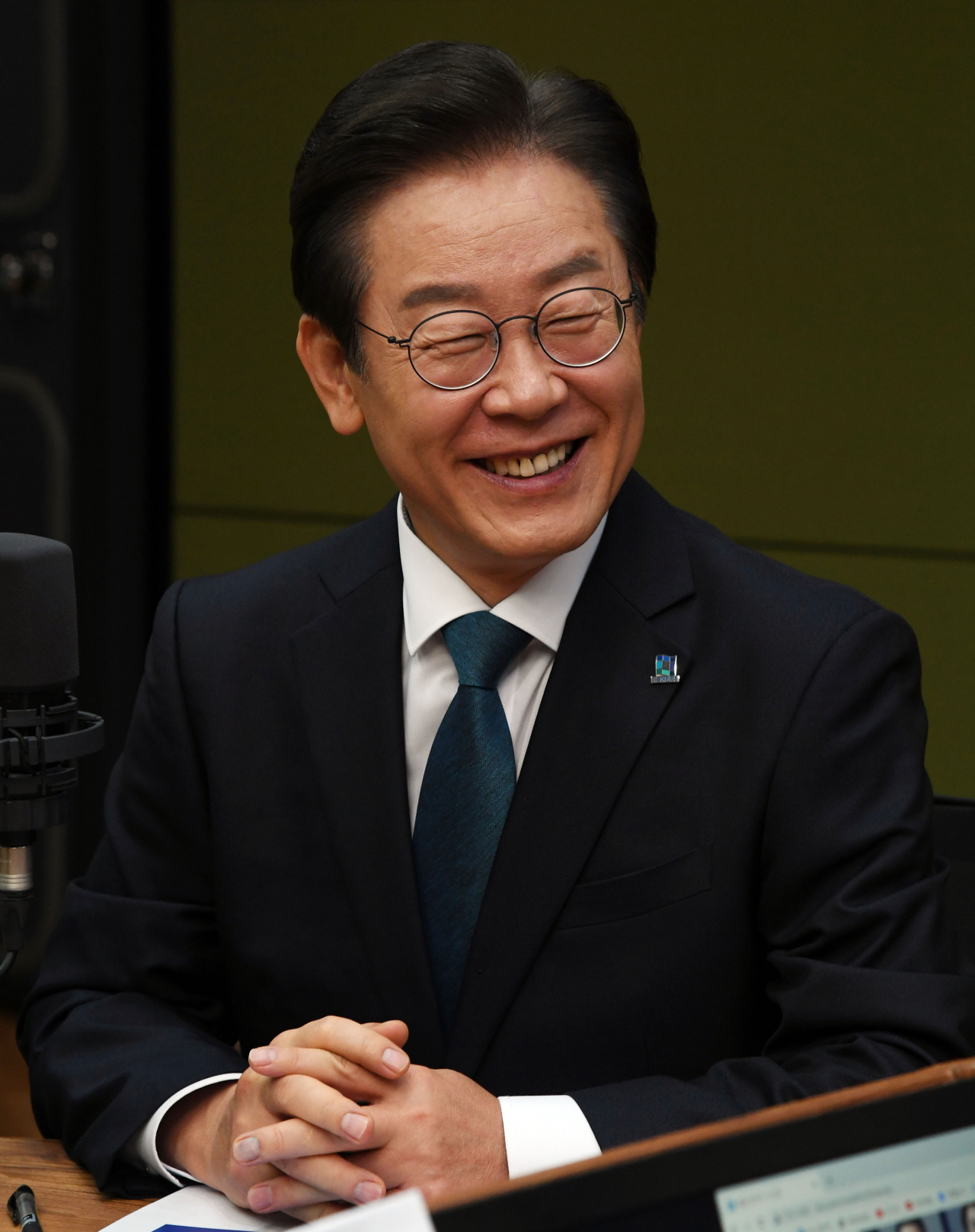 더불어민주당 이재명 당대표 후보가 9일 오전 서울 양천구 CBS사옥에서 열린 CBS라디오 '김현정의 뉴스쇼' 당대표 후보자 방송 토론회에 출연해 발언하고 있다. [연합]