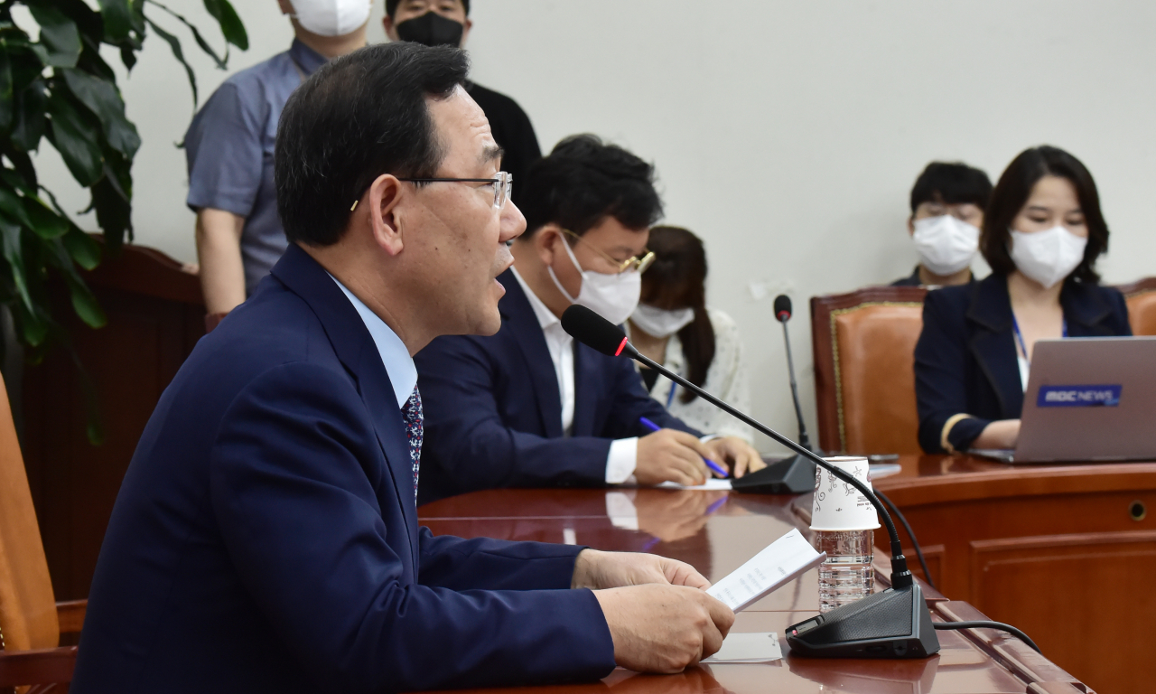 주호영 국민의힘 비상대책위원장이 9일 오후 국회에서 비대위원장 취임 기자회견을 하고 있다. [연합]