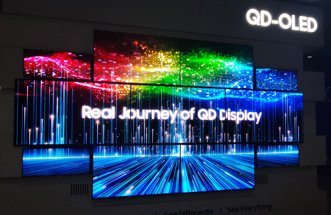 삼성디스플레이가 국내 최초로 선보인 QD-OLED 제품 모습.[삼성디스플레이 제공]
