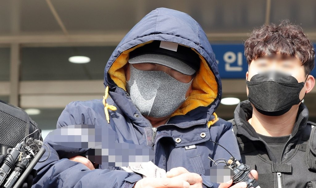 조세형이 지난 2월 법원으로 호송되는 모습 [연합]