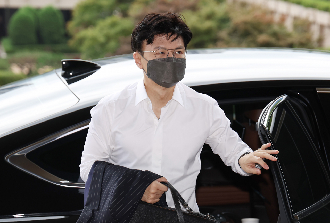 한동훈 법무부 장관이 10일 정부과천청사로 출근하고 있다. [연합]
