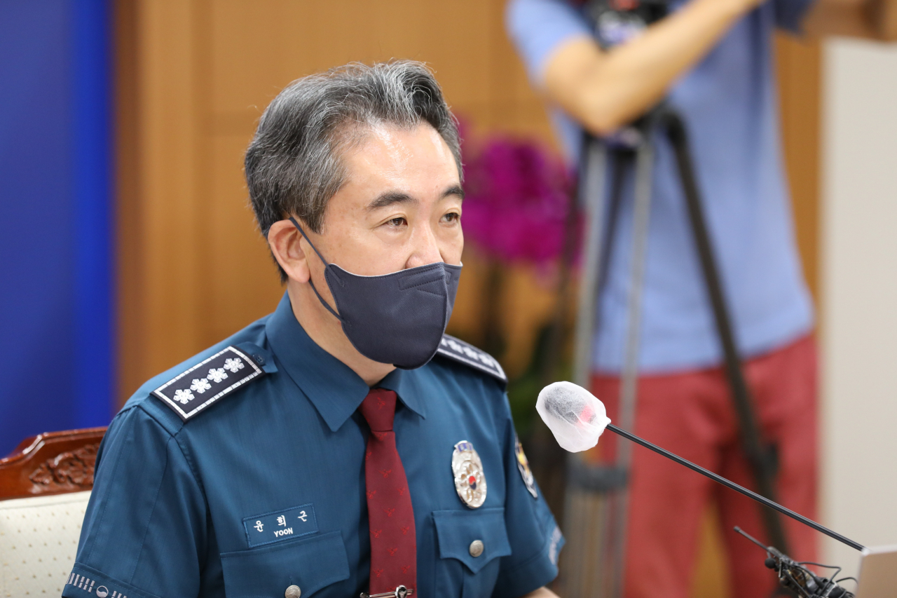 윤희근 경찰청장이 취임 이틀째인 11일 오전 처음으로 주재한 전국 경찰 화상회의에서 모두발언을 하고 있다. [경찰청 제공]