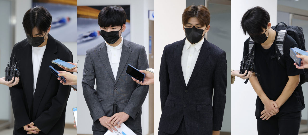 진천선수촌에서 음주 및 음주운전으로 사고를 낸 스피드스케이팅 국가대표 김민석(왼쪽부터), 정재원, 정재웅, 정선교가 8일 오후 서울 송파구 올림픽공원 벨로드롬에서 열린 스포츠공정위원회(징계위원회)에 출석하고 있다. [연합]