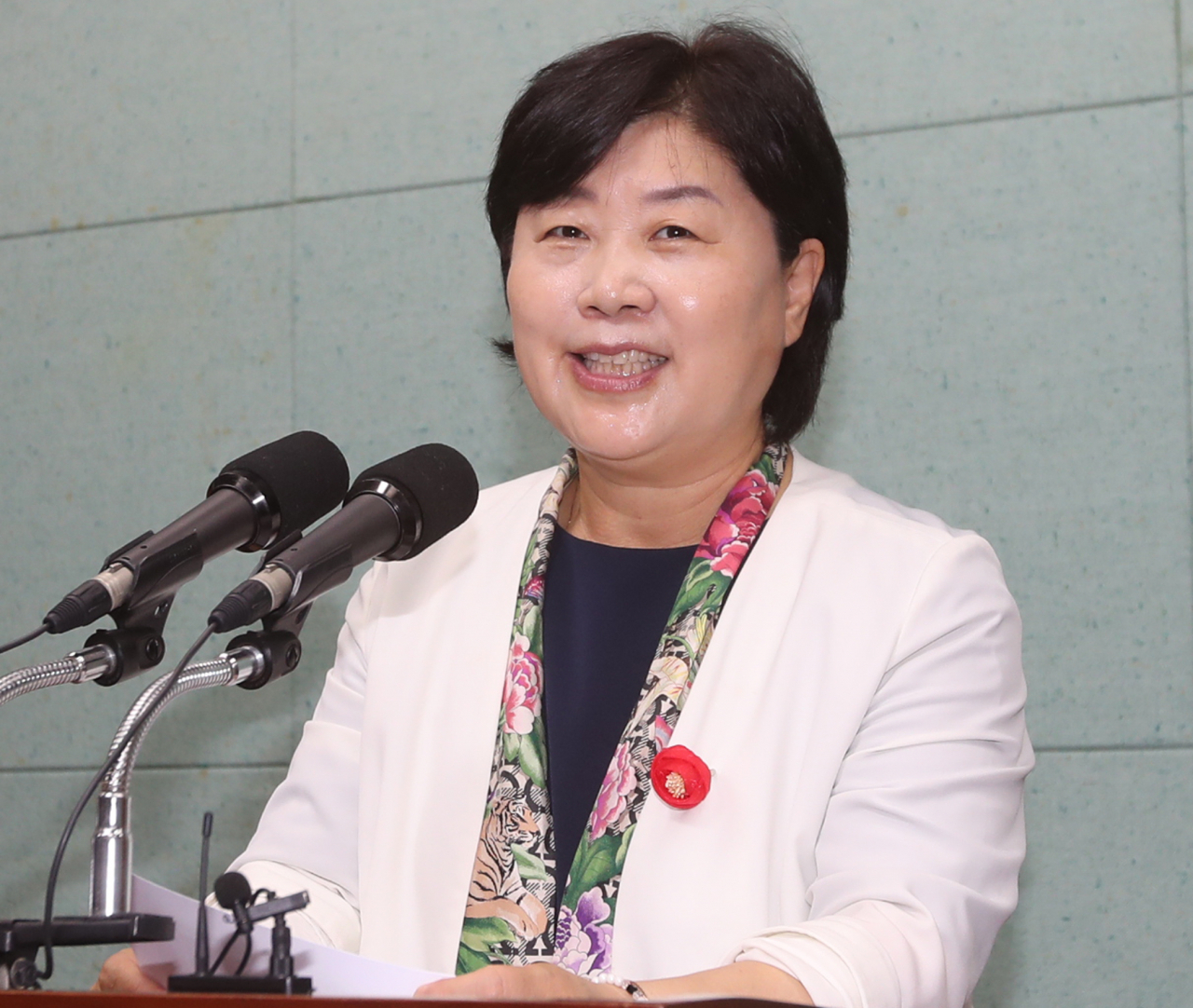더불어민주당 최고위원선거에 출마한 서영교 후보가 지난 17일 전북도의회에서 기자회견을 열고 지지를 호소하고 있다. [연합]