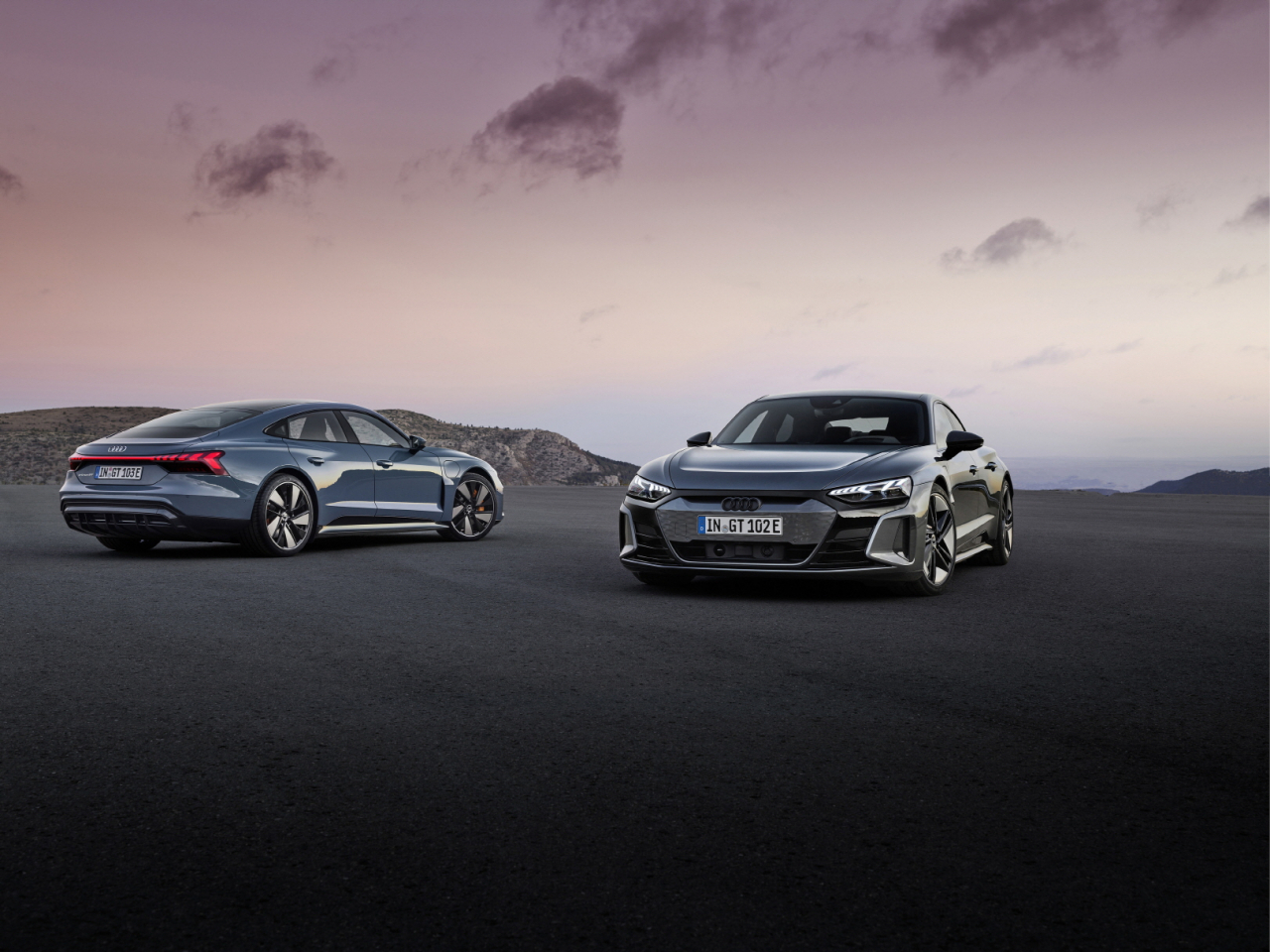 사진 2_아우디 e-트론 GT 콰트로와 아우디 RS e-트론 GT [아우디그룹 제공]