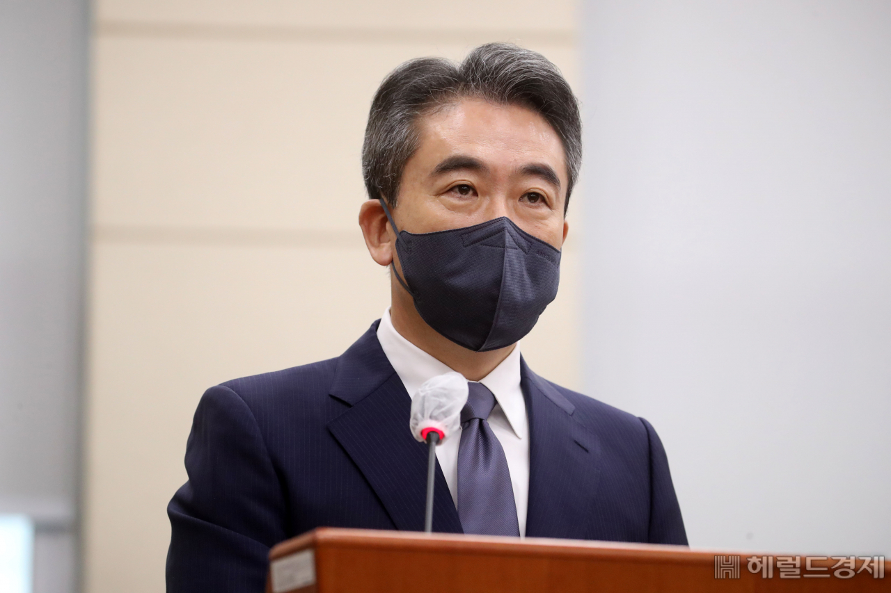 윤희근 경찰청장 후보자가 지난 8일 국회 행정안전위원회에서 열린 인사청문회에서 모두발언을 하고 있다. 이상섭 기자