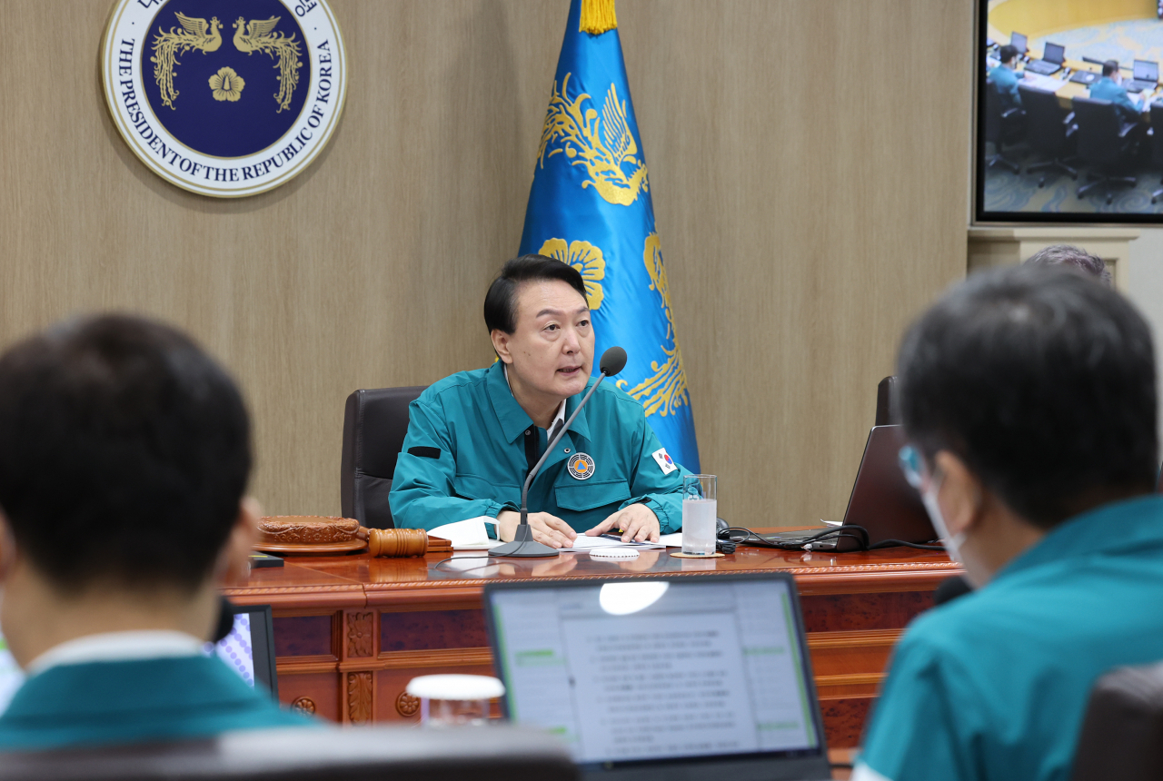 윤석열 대통령이 22일 오전 서울 용산 대통령실 청사에서 열린 을지 국무회의를 주재하고 있다. [연합]