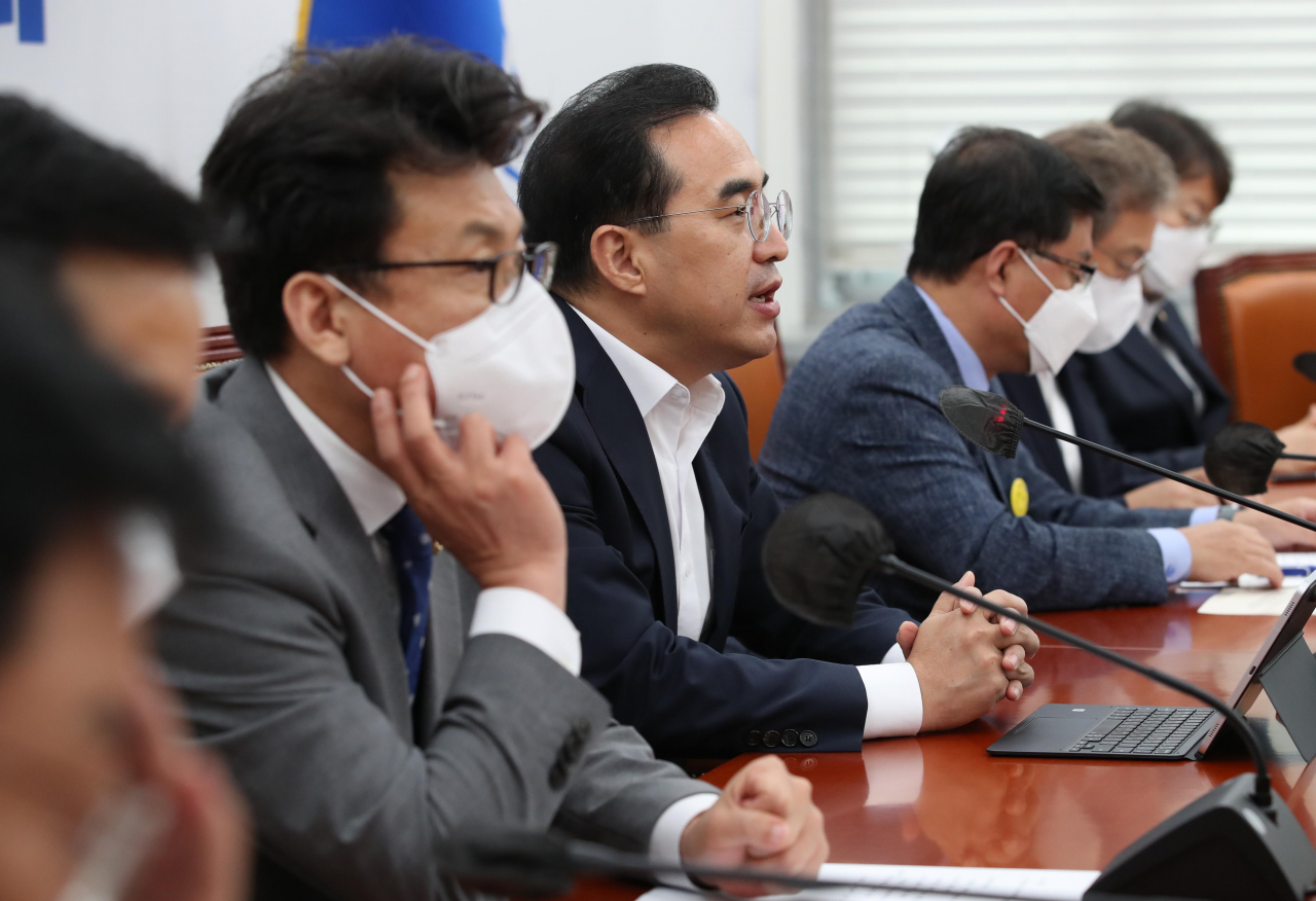 더불어민주당 박홍근 원내대표가 23일 오전 서울 여의도 국회에서 열린 원내대책회의에서 발언하고 있다. [연합]