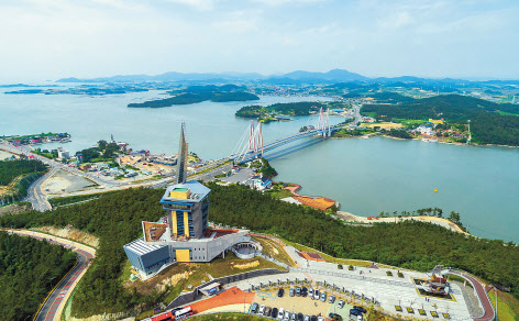 진도타워와 명량·진도대교