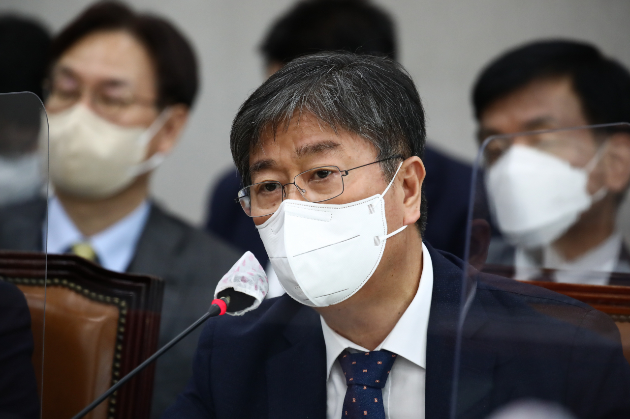 23일 김대기 대통령 비서실장이 국회에서 열린 운영위원회 전체회의에서 의원 질의에 답변하고 있다. [연합]