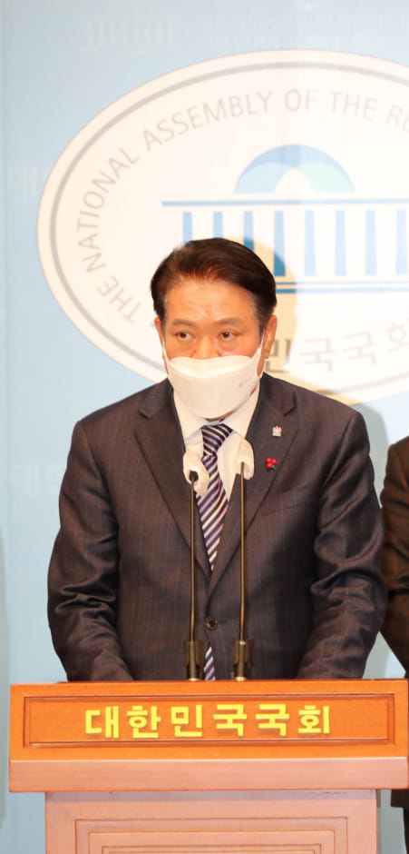 최대호 안양시장이 2021년 12월 노후1기 신도시 활성화 특별법제정 합동 기자회견을 열었다