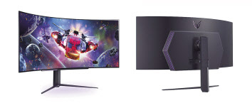 LG전자는 26일 OLED 커브드 패널을 장착한 ‘LG 울트라기어 올레드 게이밍 모니터’ 신제품을 공개한다고 밝혔다. [LG전자 제공]