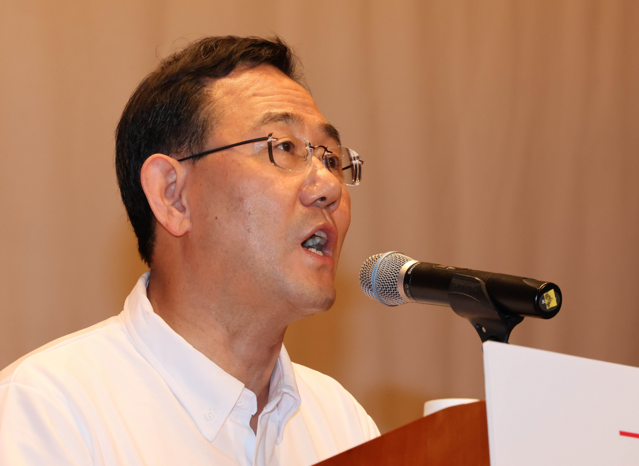 주호영 국민의힘 비대위원장이 25일 충남 천안시 재능교육연수원에서 열린 '2022 국회의원 연찬회'에서 인사말을 하고 있다. 연합뉴스