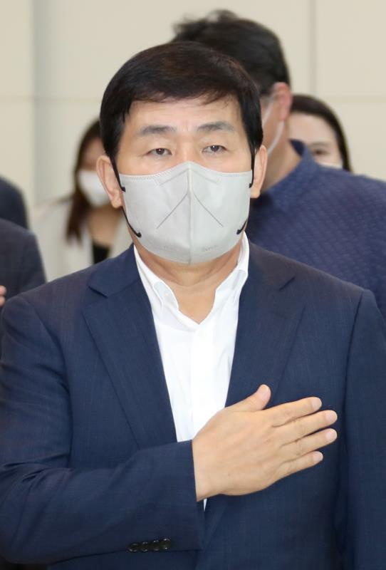 문경복 인천시 옹진군수가 26일 접경지역 시장·군수협의회 제11기 회장으로 선출됐다.