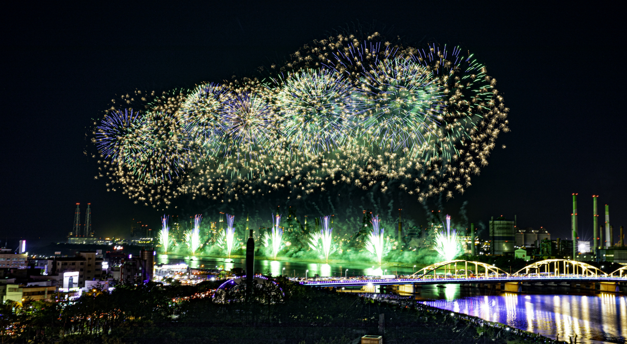 포항국제불빛축제 모습.[경북도 제공]
