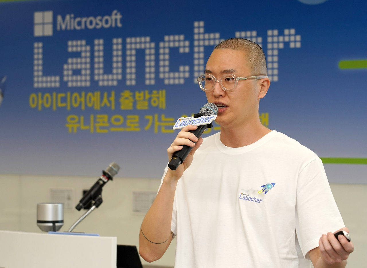 한국마이크로소프트는 국내 스타트업 지원 플랫폼 ‘마이크로소프트 런처(Microsoft Launcher)’를 시작한다고 29일 밝혔다. 정우근 한국MS 디지털네이티브 팀장이 MS런처에 대해 발표하고 있다. [한국마이크로소프트 대표]